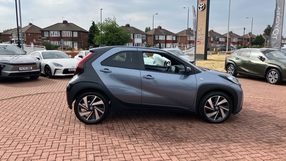 Toyota Aygo X 1.0 VVT-i Edge 5dr Petrol Hatchback - Image 48