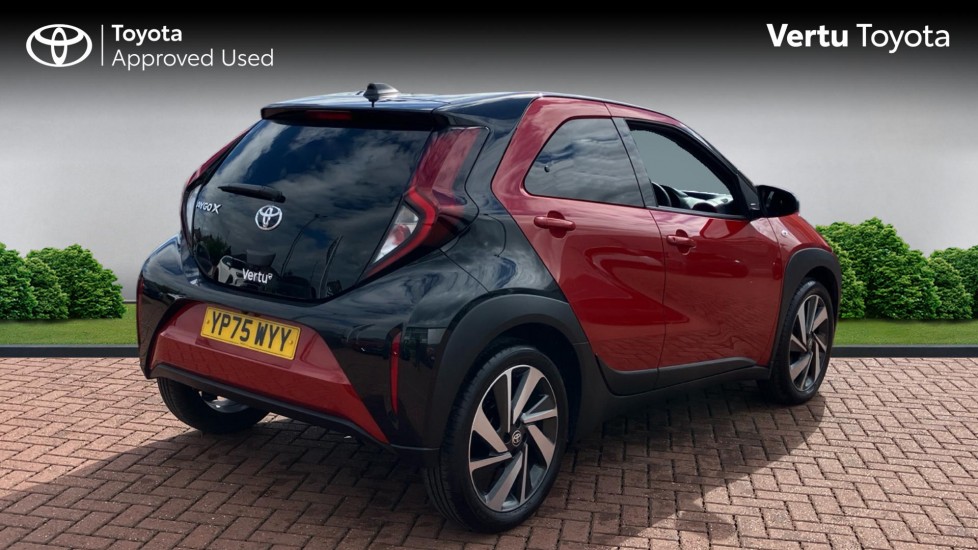 Toyota Aygo X 1.0 VVT-i Edge 5dr Petrol Hatchback - Image 2