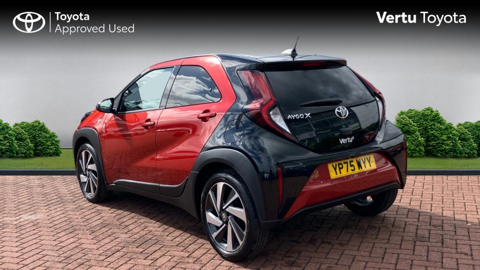 Toyota Aygo X 1.0 VVT-i Edge 5dr Petrol Hatchback - Image 4