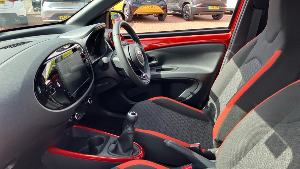 Toyota Aygo X 1.0 VVT-i Edge 5dr Petrol Hatchback - Image 5