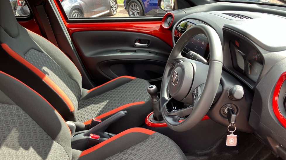 Toyota Aygo X 1.0 VVT-i Edge 5dr Petrol Hatchback - Image 12