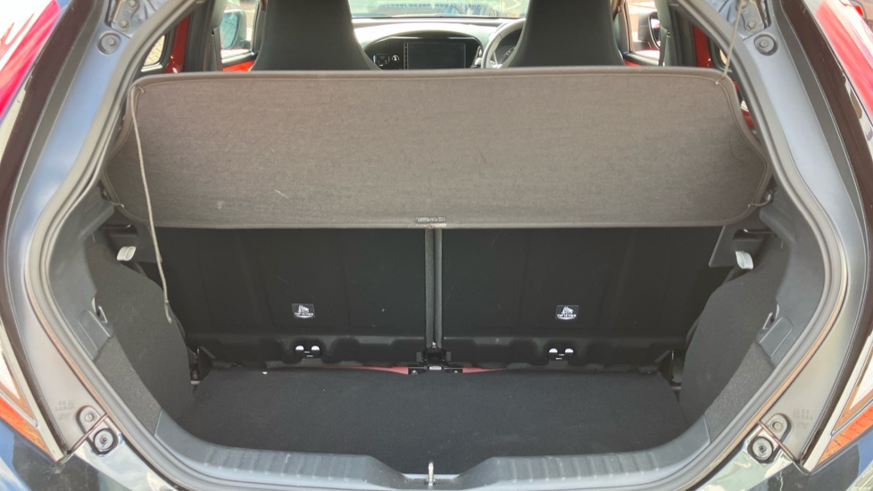 Toyota Aygo X 1.0 VVT-i Edge 5dr Petrol Hatchback - Image 13
