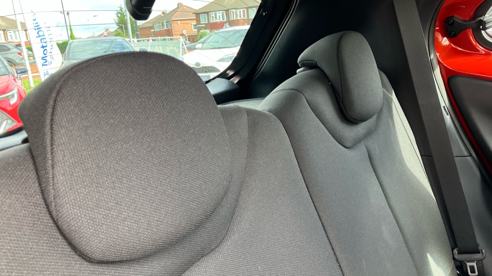 Toyota Aygo X 1.0 VVT-i Edge 5dr Petrol Hatchback - Image 18