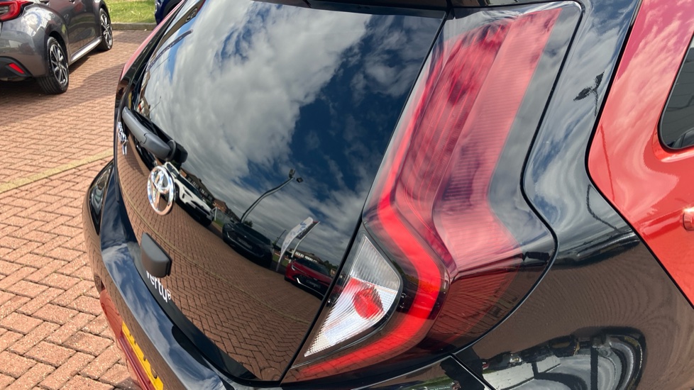 Toyota Aygo X 1.0 VVT-i Edge 5dr Petrol Hatchback - Image 21