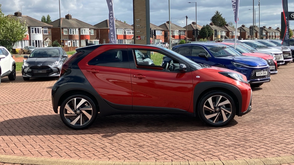 Toyota Aygo X 1.0 VVT-i Edge 5dr Petrol Hatchback - Image 23