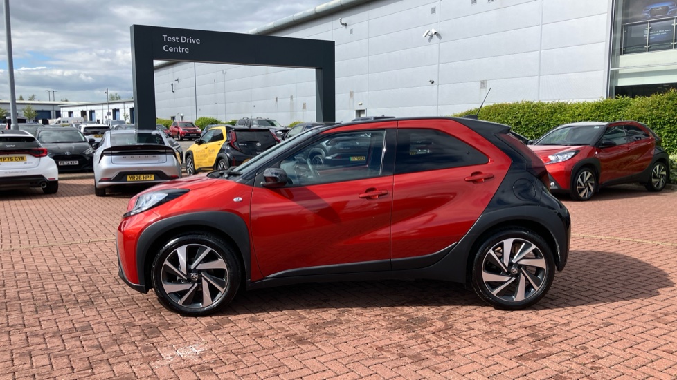 Toyota Aygo X 1.0 VVT-i Edge 5dr Petrol Hatchback - Image 24