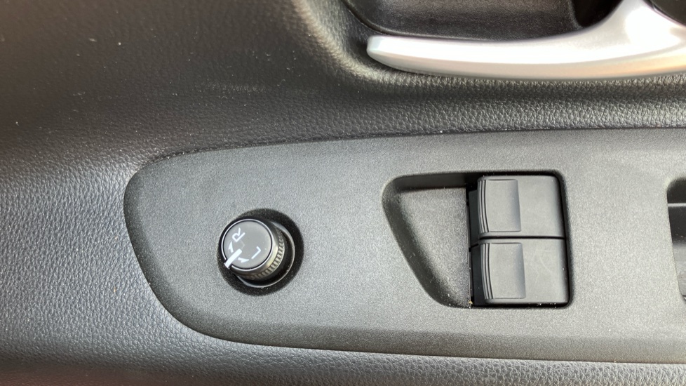 Toyota Aygo X 1.0 VVT-i Edge 5dr Petrol Hatchback - Image 30