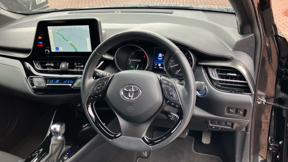 Toyota C-HR 2.0 Hybrid Design 5dr CVT Hybrid Hatchback - Image 7