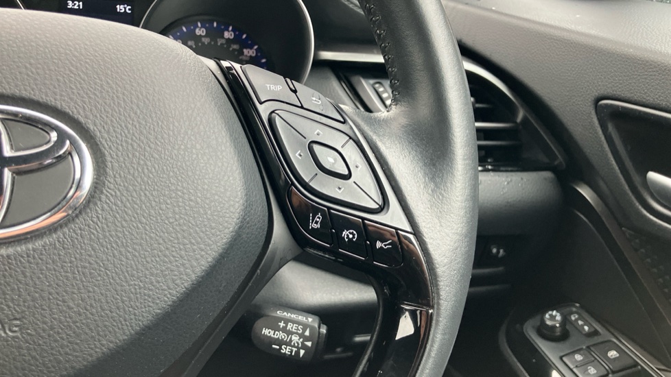Toyota C-HR 2.0 Hybrid Design 5dr CVT Hybrid Hatchback - Image 29