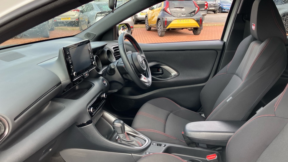 Toyota Yaris 1.5 Hybrid GR Sport 5dr CVT Hybrid Hatchback - Image 5