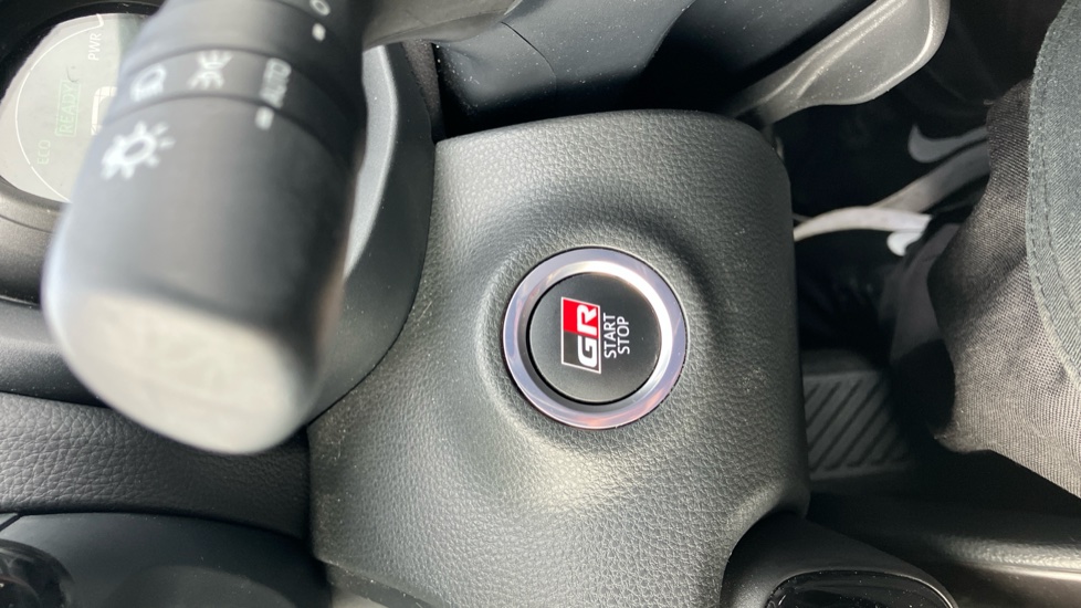 Toyota Yaris 1.5 Hybrid GR Sport 5dr CVT Hybrid Hatchback - Image 16