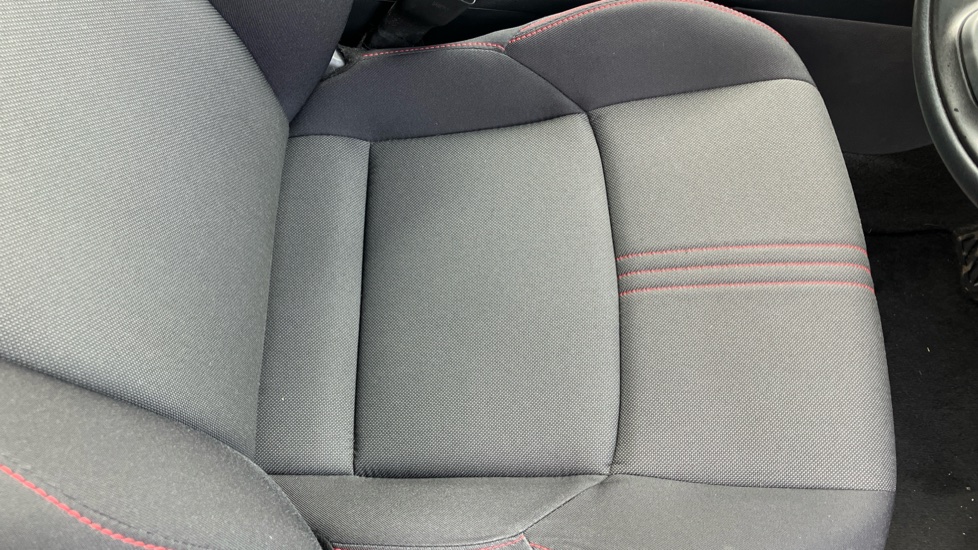 Toyota Yaris 1.5 Hybrid GR Sport 5dr CVT Hybrid Hatchback - Image 17