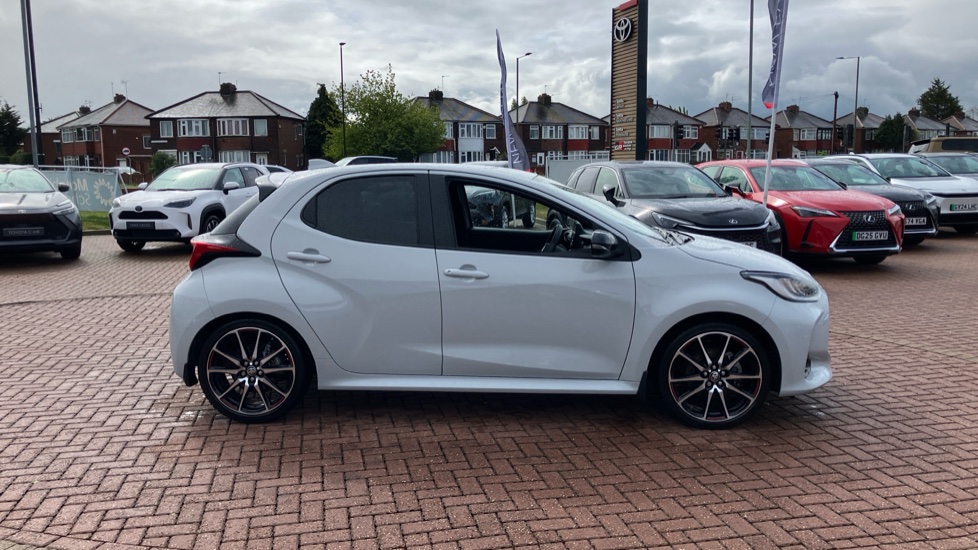 Toyota Yaris 1.5 Hybrid GR Sport 5dr CVT Hybrid Hatchback - Image 23