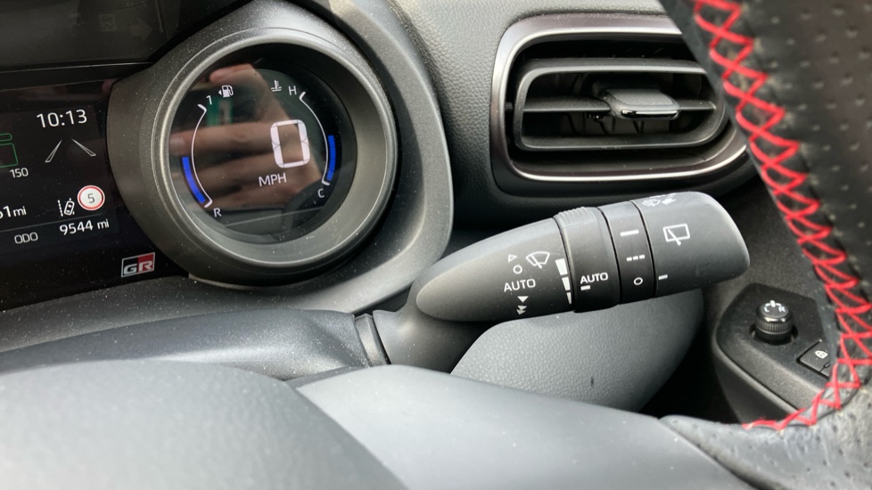 Toyota Yaris 1.5 Hybrid GR Sport 5dr CVT Hybrid Hatchback - Image 32