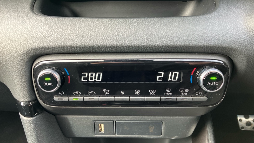Toyota Yaris 1.5 Hybrid GR Sport 5dr CVT Hybrid Hatchback - Image 33
