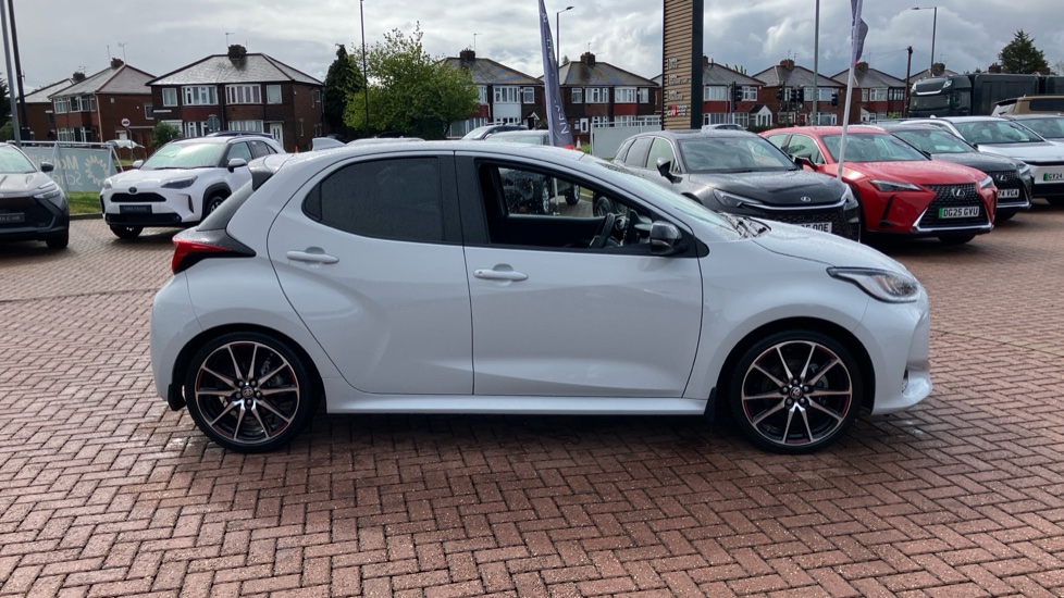 Toyota Yaris 1.5 Hybrid GR Sport 5dr CVT Hybrid Hatchback - Image 45
