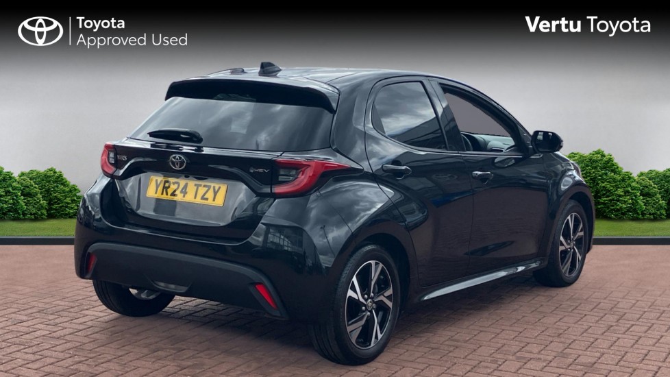 Toyota Yaris 1.5 Hybrid Design 5dr CVT Hybrid Hatchback - Image 2