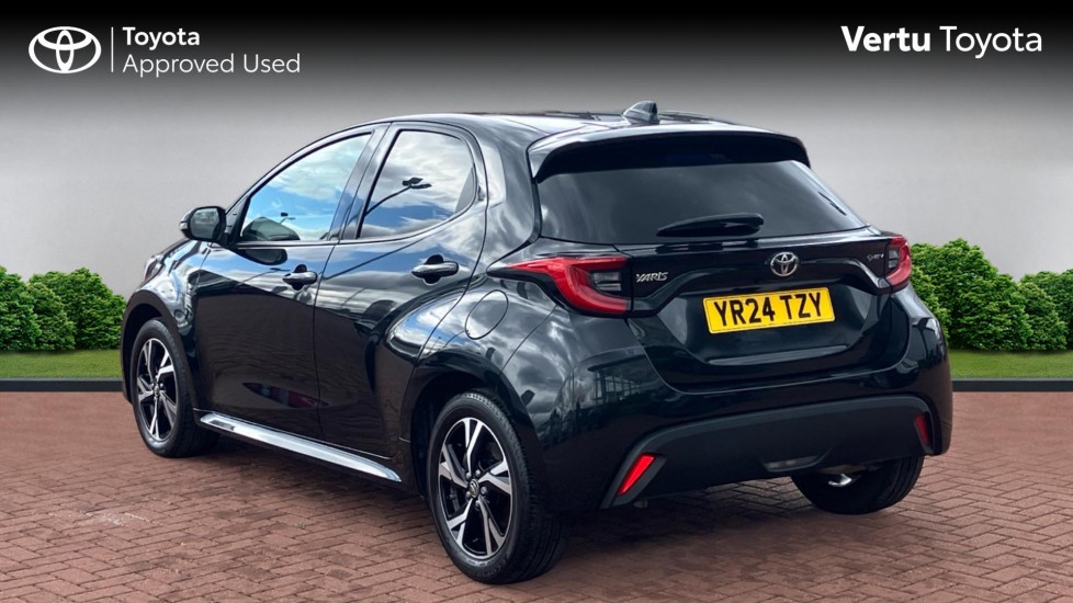 Toyota Yaris 1.5 Hybrid Design 5dr CVT Hybrid Hatchback - Image 4