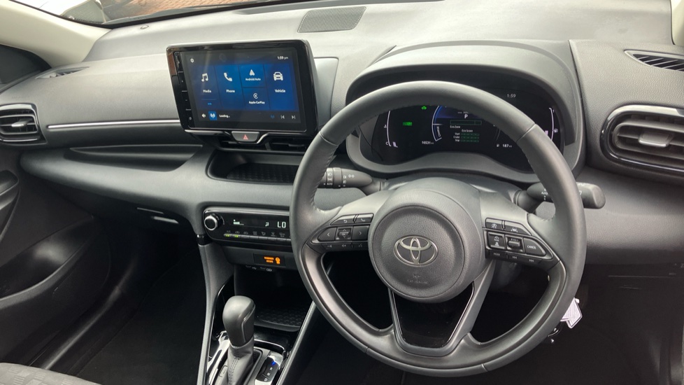 Toyota Yaris 1.5 Hybrid Design 5dr CVT Hybrid Hatchback - Image 6