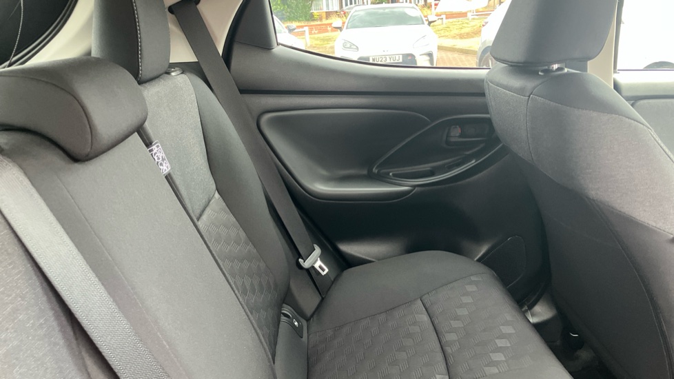 Toyota Yaris 1.5 Hybrid Design 5dr CVT Hybrid Hatchback - Image 8