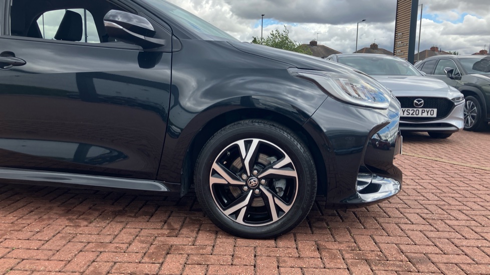 Toyota Yaris 1.5 Hybrid Design 5dr CVT Hybrid Hatchback - Image 25