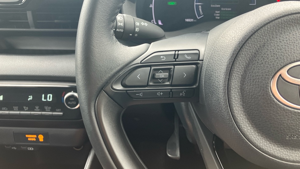 Toyota Yaris 1.5 Hybrid Design 5dr CVT Hybrid Hatchback - Image 34