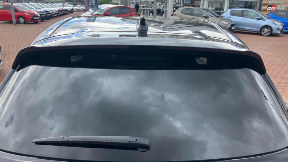 Toyota Yaris 1.5 Hybrid Design 5dr CVT Hybrid Hatchback - Image 37