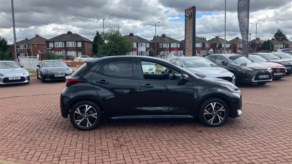 Toyota Yaris 1.5 Hybrid Design 5dr CVT Hybrid Hatchback - Image 43
