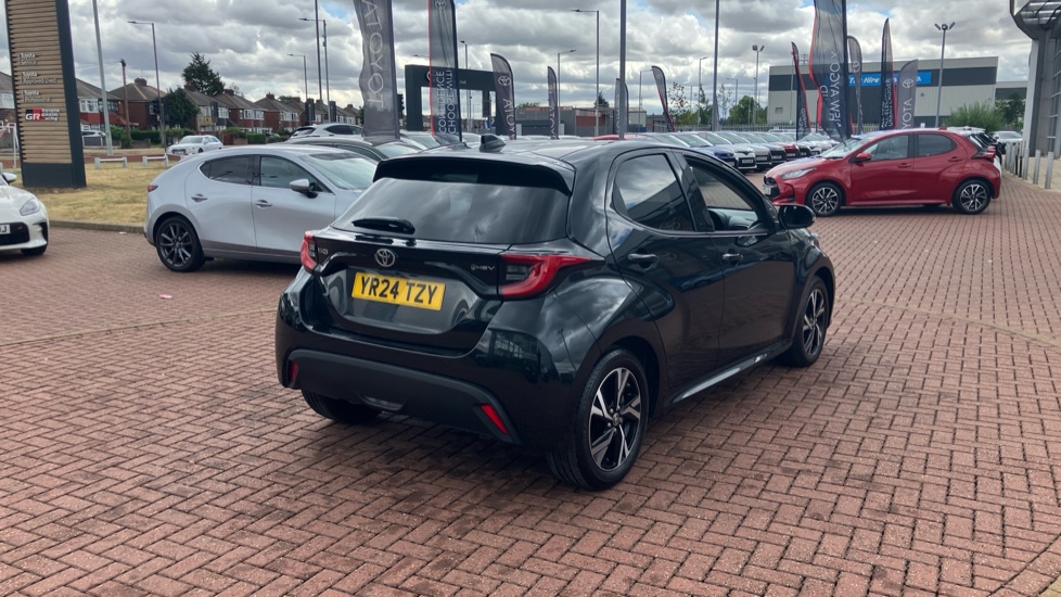 Toyota Yaris 1.5 Hybrid Design 5dr CVT Hybrid Hatchback - Image 44