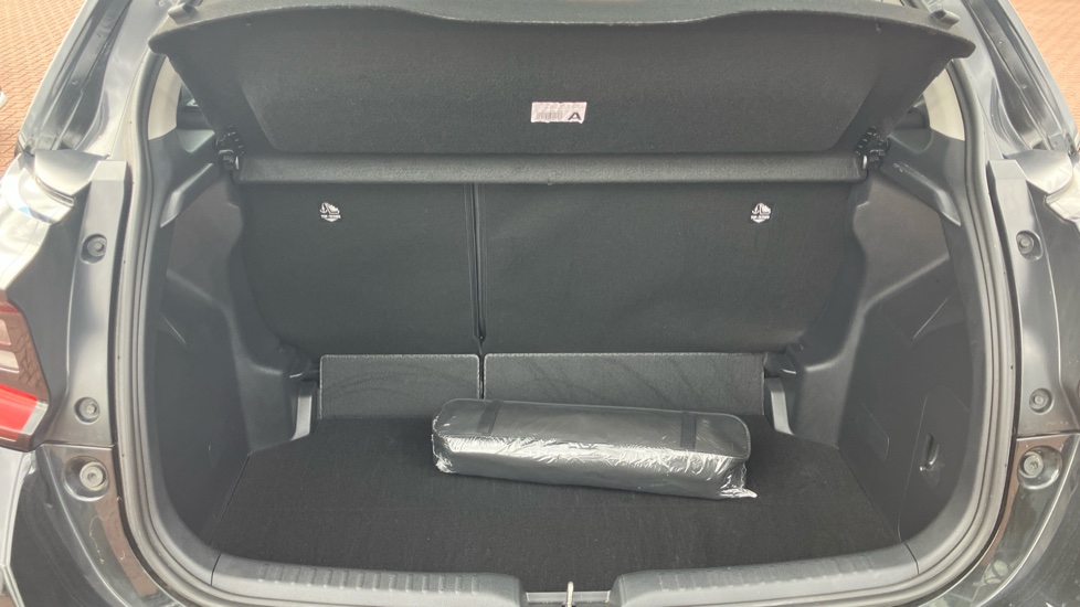Toyota Yaris 1.5 Hybrid Design 5dr CVT Hybrid Hatchback - Image 46