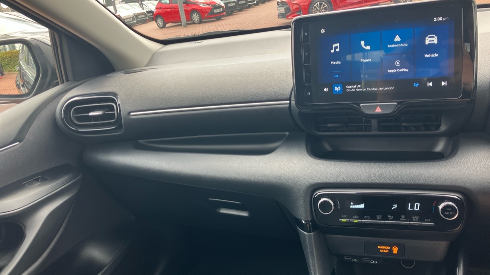 Toyota Yaris 1.5 Hybrid Design 5dr CVT Hybrid Hatchback - Image 56