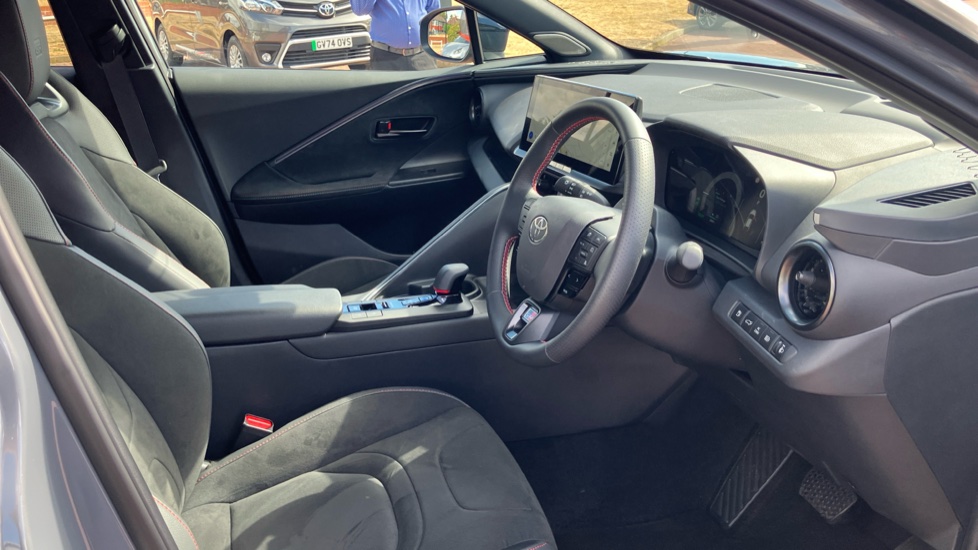 Toyota C-HR 2.0 PHEV GR Sport 5dr CVT Hatchback - Image 12