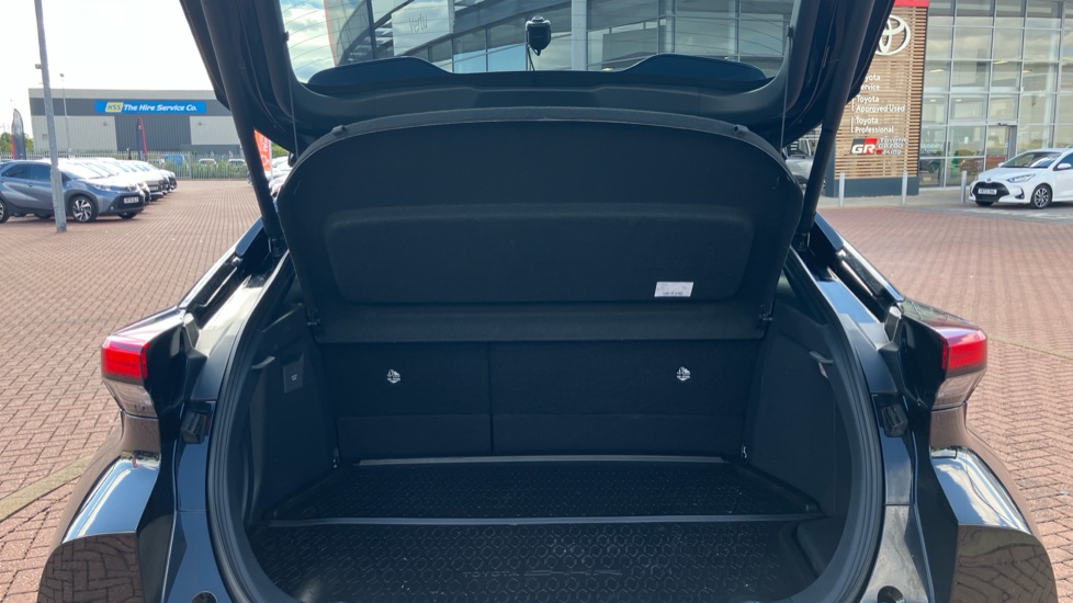 Toyota C-HR 2.0 PHEV GR Sport 5dr CVT Hatchback - Image 13