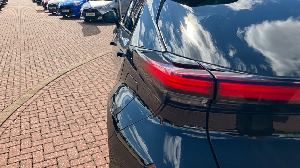 Toyota C-HR 2.0 PHEV GR Sport 5dr CVT Hatchback - Image 37