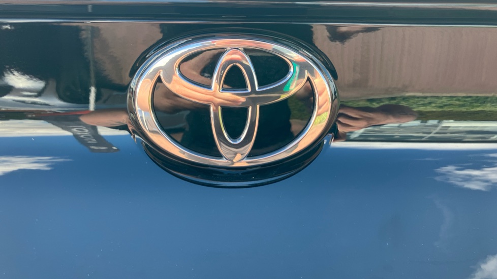 Toyota C-HR 2.0 PHEV GR Sport 5dr CVT Hatchback - Image 52