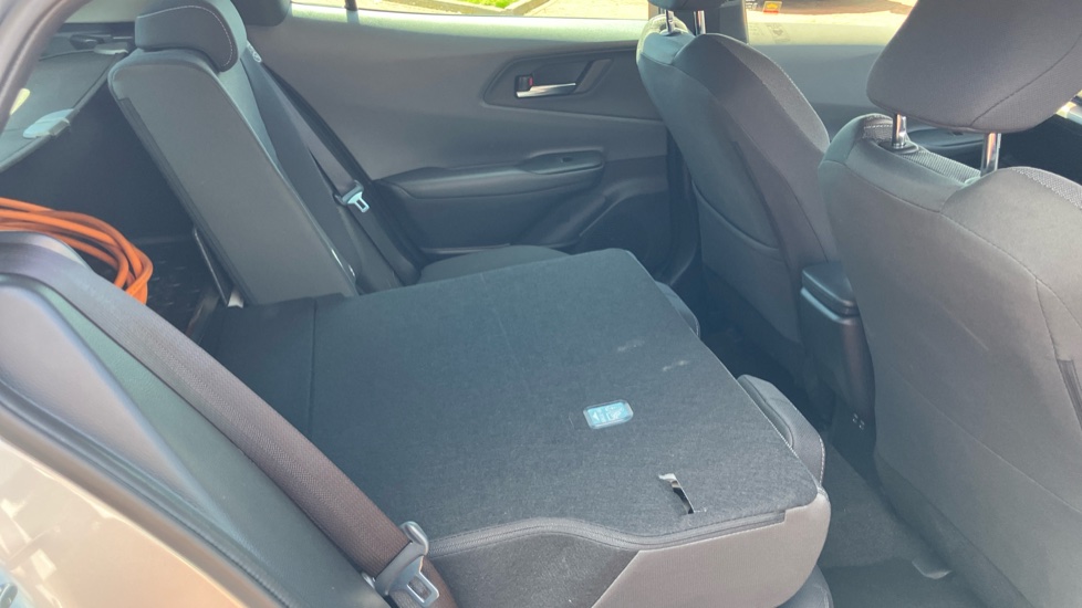 Toyota Prius 2.0 PHEV Design 5dr CVT Hatchback - Image 18