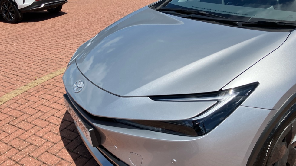 Toyota Prius 2.0 PHEV Design 5dr CVT Hatchback - Image 20