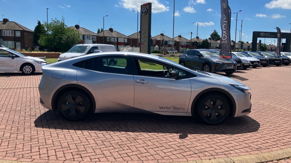 Toyota Prius 2.0 PHEV Design 5dr CVT Hatchback - Image 23