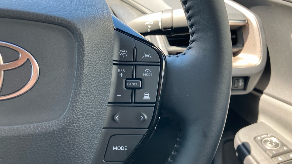 Toyota Prius 2.0 PHEV Design 5dr CVT Hatchback - Image 29