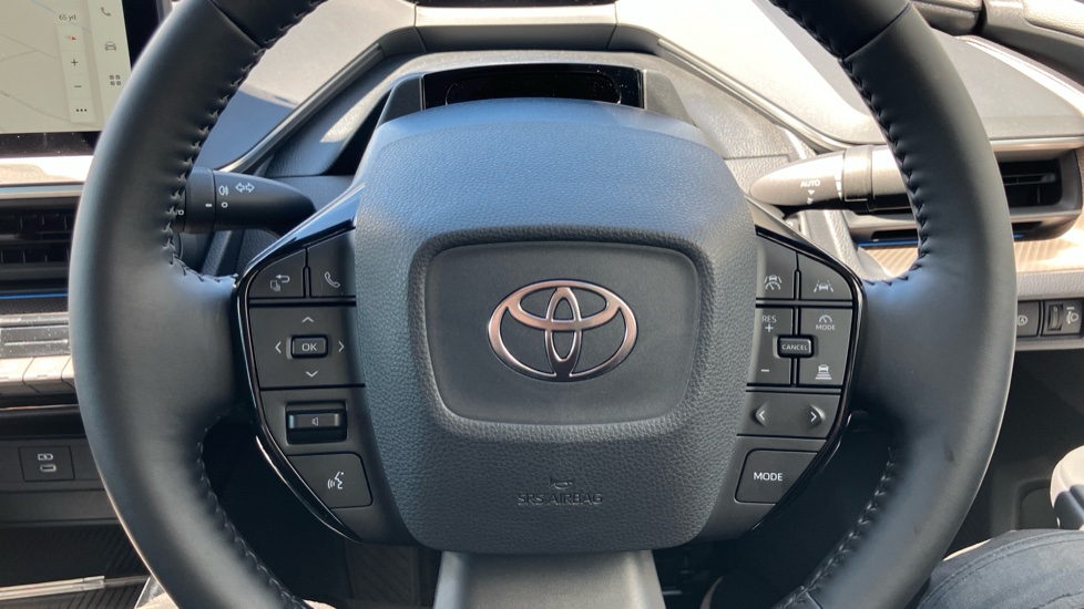 Toyota Prius 2.0 PHEV Design 5dr CVT Hatchback - Image 50