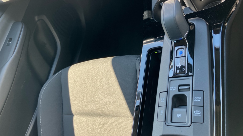 Toyota Prius 2.0 PHEV Design 5dr CVT Hatchback - Image 53