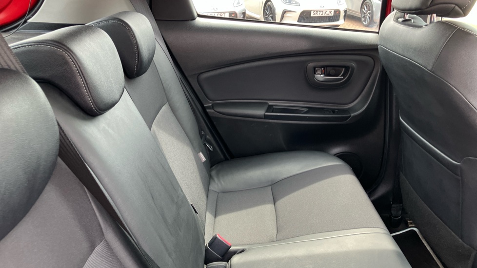Toyota Yaris 1.5 Hybrid Excel 5dr CVT Hybrid Hatchback - Image 8