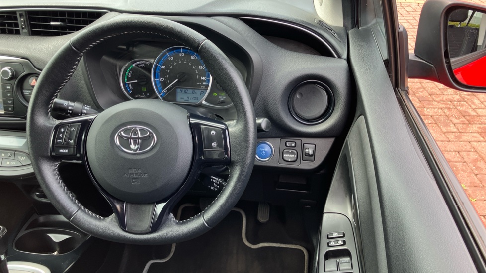 Toyota Yaris 1.5 Hybrid Excel 5dr CVT Hybrid Hatchback - Image 10