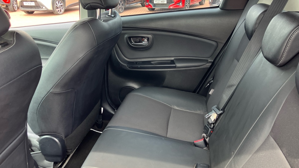 Toyota Yaris 1.5 Hybrid Excel 5dr CVT Hybrid Hatchback - Image 15