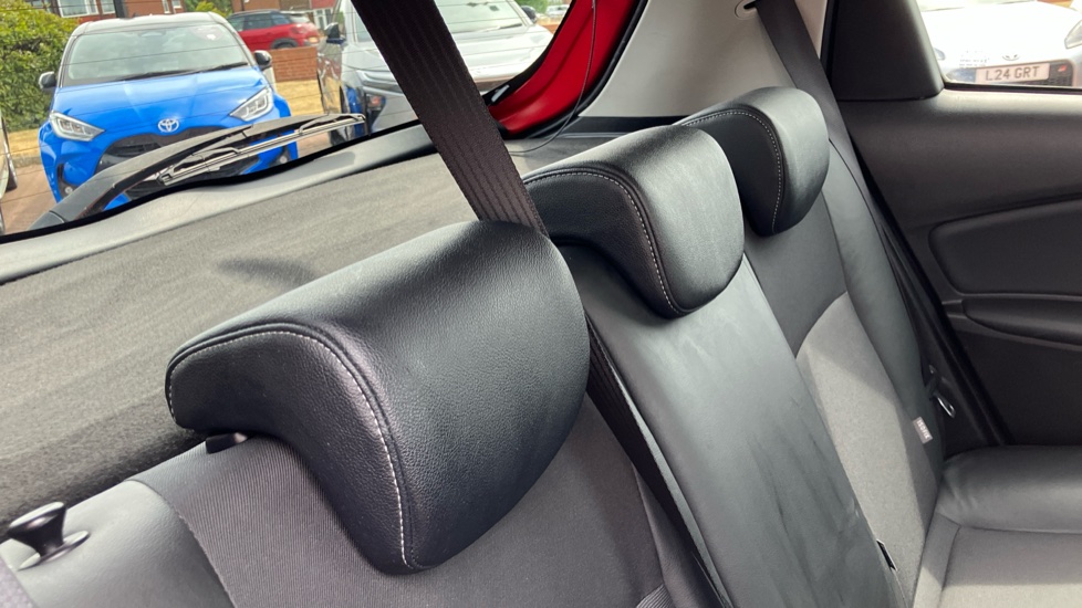 Toyota Yaris 1.5 Hybrid Excel 5dr CVT Hybrid Hatchback - Image 18