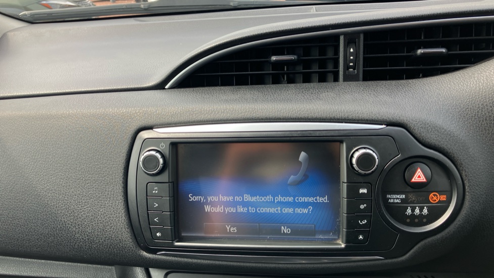 Toyota Yaris 1.5 Hybrid Excel 5dr CVT Hybrid Hatchback - Image 38