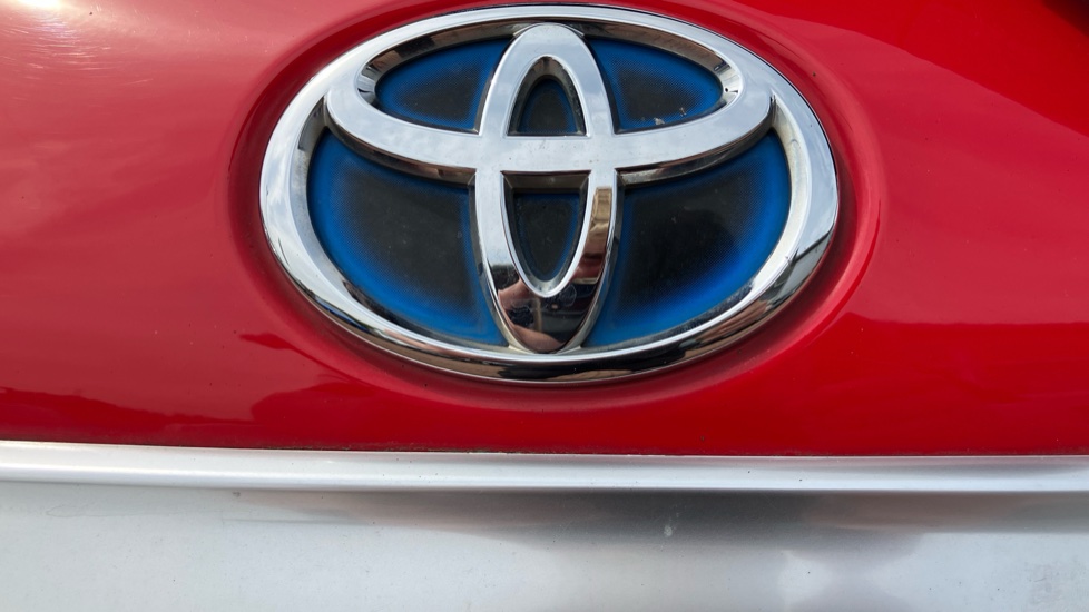 Toyota Yaris 1.5 Hybrid Excel 5dr CVT Hybrid Hatchback - Image 55