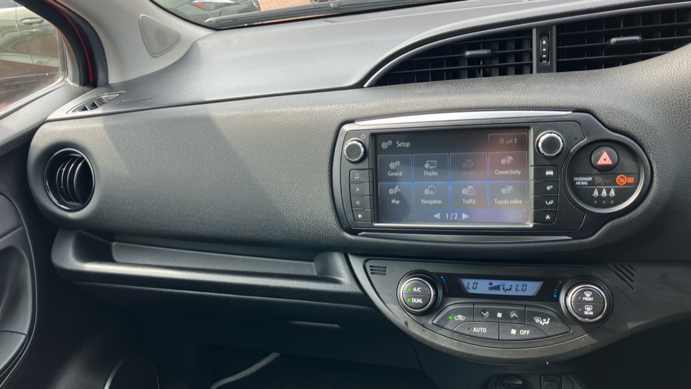 Toyota Yaris 1.5 Hybrid Excel 5dr CVT Hybrid Hatchback - Image 57