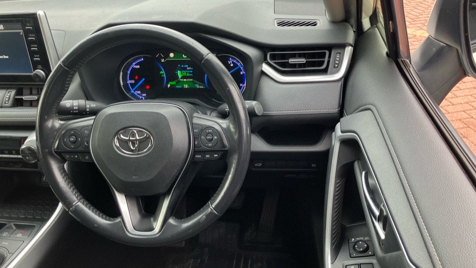 Toyota RAV4 2.5 VVT-i Hybrid Design 5dr CVT Hybrid Estate - Image 10
