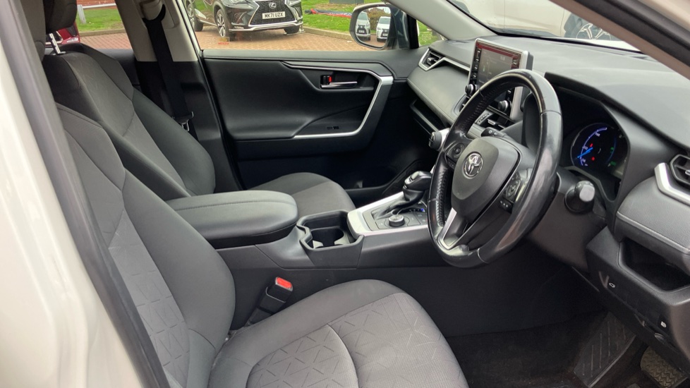 Toyota RAV4 2.5 VVT-i Hybrid Design 5dr CVT Hybrid Estate - Image 12